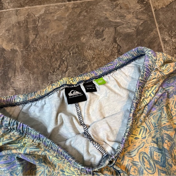 Quiksilver Patterned Shorts - Picture 5 of 6